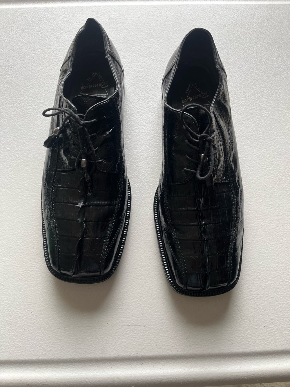 Men's Black Croc-Embossed Leather Derbys